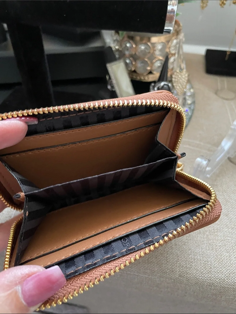 ✨Victoria's Secret Quilted Compact Zipper Wallet ✨NEW